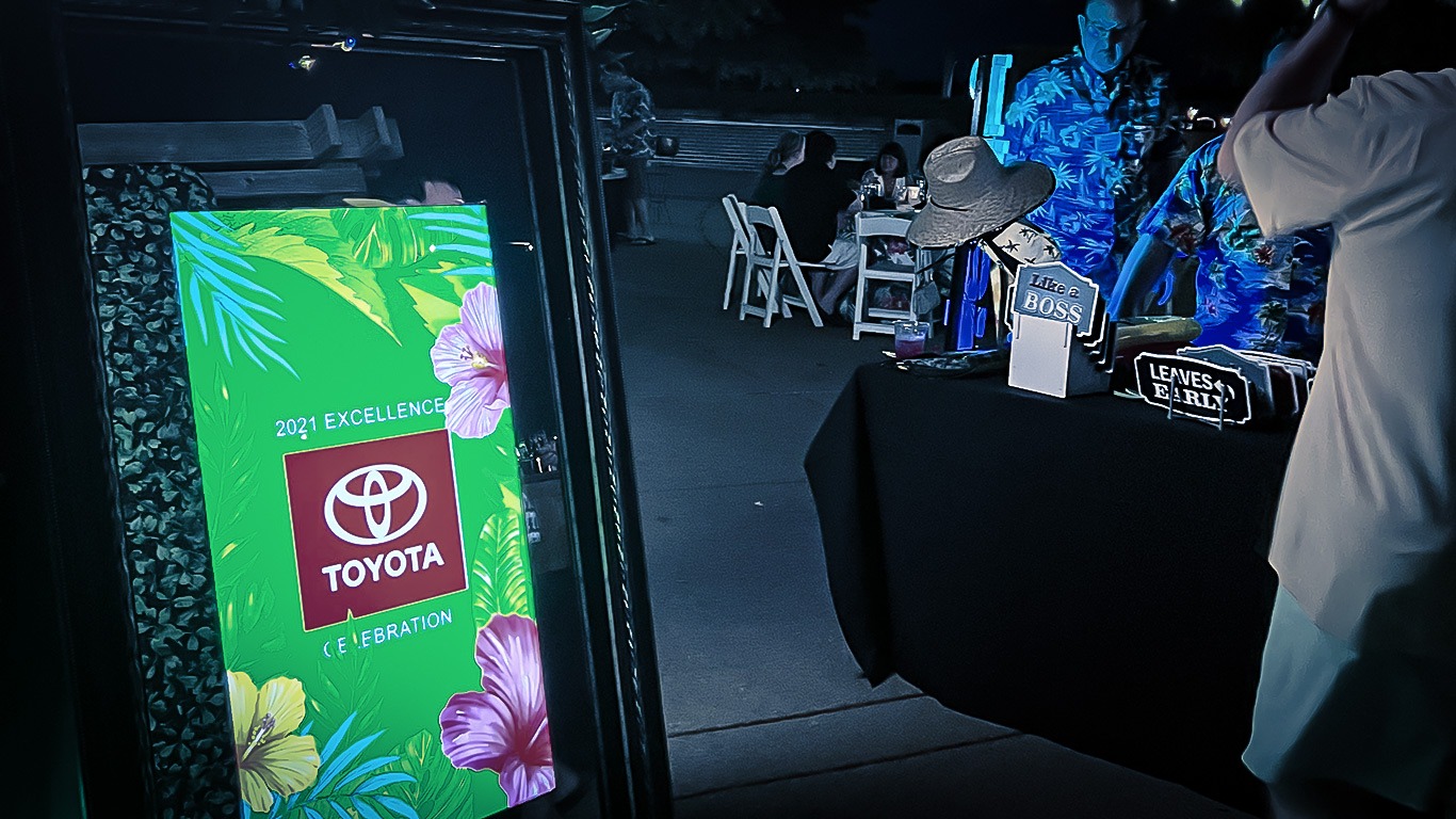 corporate party with the mirror photo booth