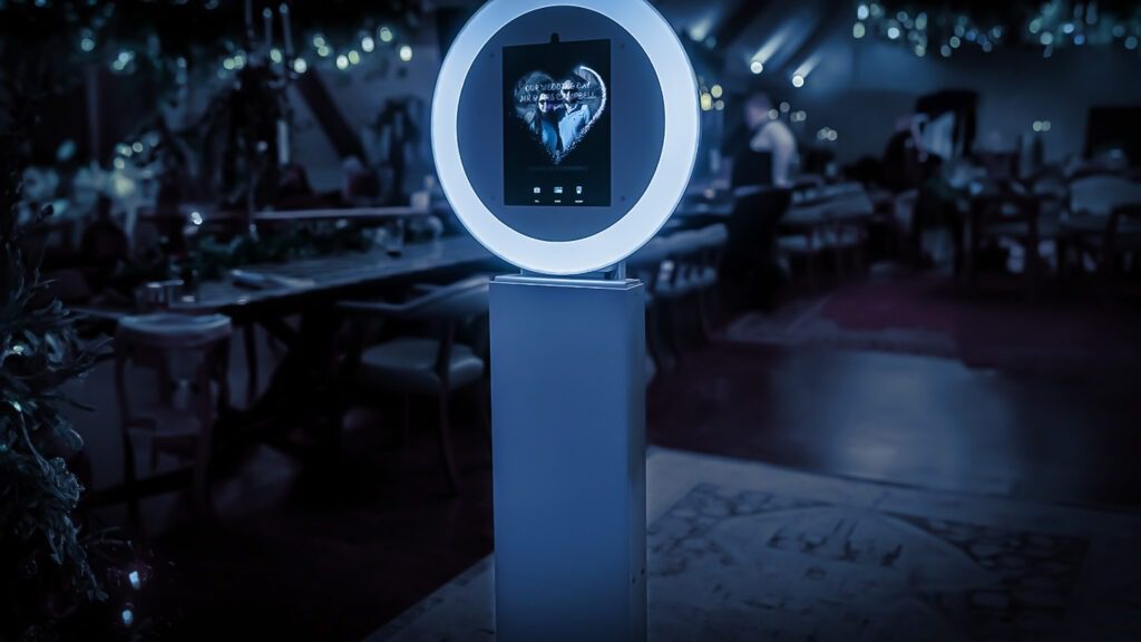 iPad Photo Booth rental DIGI-BOOTH-STANDING