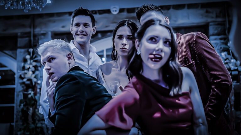 Party-people Venue-Pro-With-Smiles