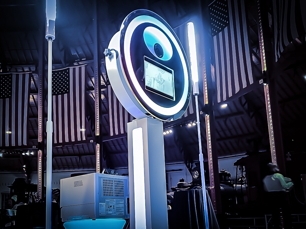 Venue-Pro-Standing Wedding photo booth rental Weddings-Event-Banner mirror-photo-booth-5