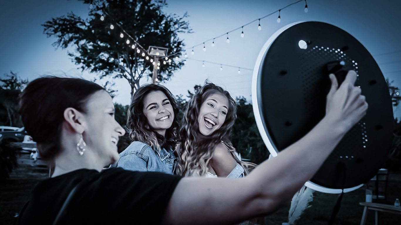 roamer-photo-booth-being-held